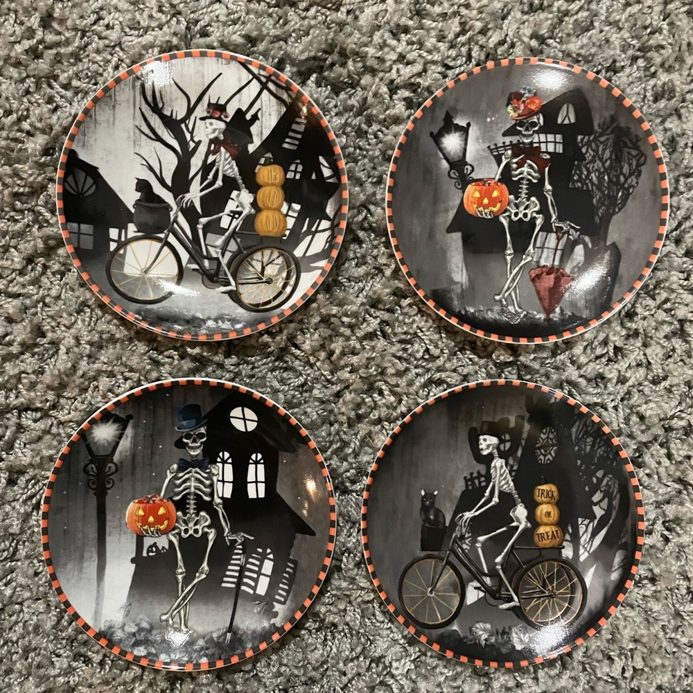 222 fifth Halloween plates